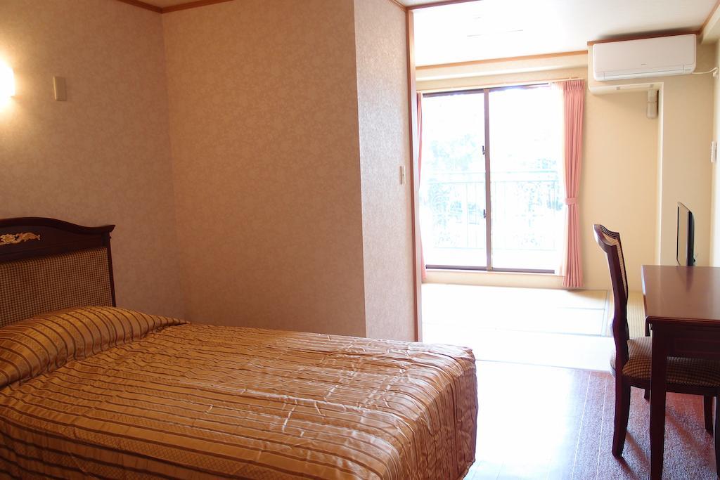 Hotel Castlevillage Miyakojima الغرفة الصورة
